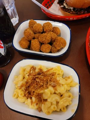 Popcorn 'chicken' and mac n cheese at Dimpsy's Diner in Plymouth