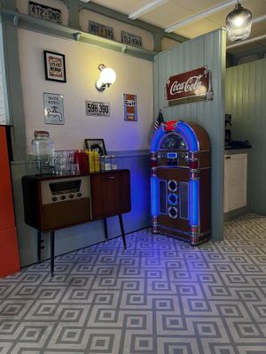 Loved the music added to the atmosphere   at Dimpsy's Diner in Plymouth