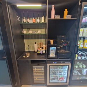 Reception area at Plantonia Aparthotel in Krakow