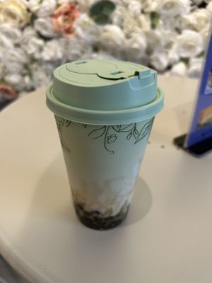 Coco milk tea with boba pearls 5,90€ (+0,90 oat milk)  at Tea Plus in Vienna