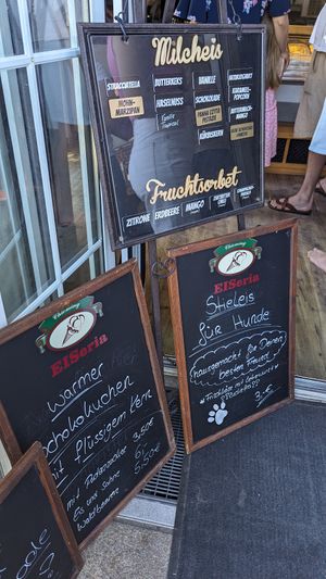 5 vegane Eissorten unter "Sorbet" at EISeria Eisdiele in Chieming