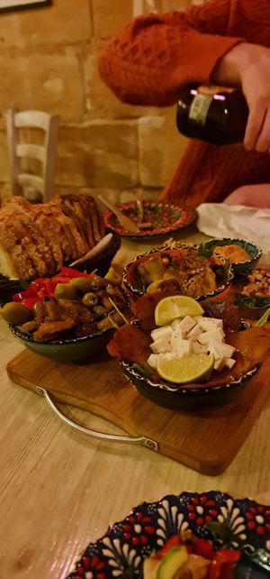 Vegan platter at The Rootz Bar in Valletta