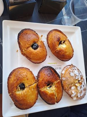 Pasticciotto leccese (vegan) at Martinucci Laboratory in Lecce