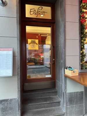 Entrance (side).  at Elefant in Bonn