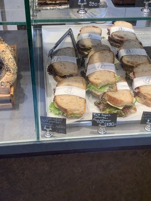 Vegan sandwiches with roasted pepper hummus, zucchini and salad  at Arán bakery in Budapest