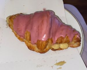 Take away crompouce🥰  at Crave Coffee & Bakery in Rotterdam