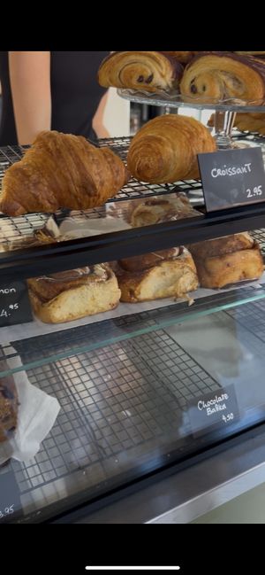 counter  at Crave Coffee & Bakery in Rotterdam