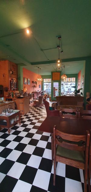  at SMÛK lunch & zo - Maybe closed in The Hague