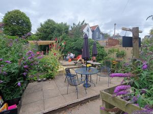  at Nincomsoup in Hythe