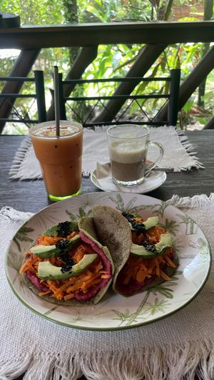 Salad dosa  at Feelovesophy in Uvita