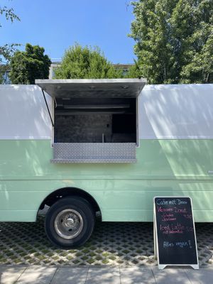 Truck  at Café Mit Deer in Cologne