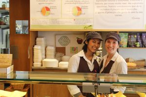 Joselyn & Sara at La Cucina di Giuditta in Genoa