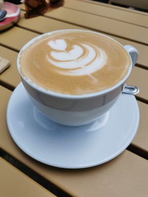 Großer Cappuccino at Lieblingsplatz in Bremerhaven