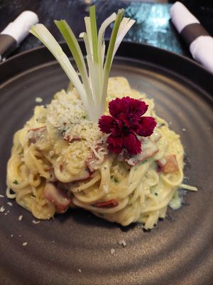 Pasta carbonara at Il Vegano in Toronto