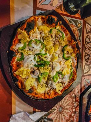 Pizza vegana at La Cabaña in Kuta