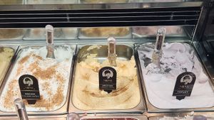 Vegan flavors at Mimi Gelato Art in Zikhron Yaakov