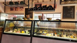  at Mimi Gelato Art in Zikhron Yaakov