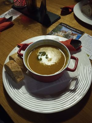 Karroten-Ingwer-Suppe (vegan=?) at Kartoffelkäfer in Bad Salzungen