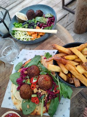 Falafel Bowl and Falafel Pita at Ubuntu in Zandvoort