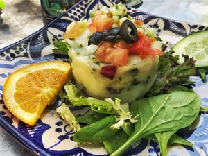 Vegan potato salad at Arte y Sabor in Sevilla