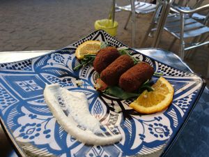 Mushroom and spinach croquettes with aioli (vegan) at Arte y Sabor in Sevilla
