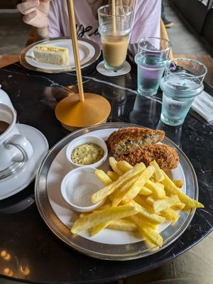 Vegan fish & chips at Toriba Coffee in Kyoto