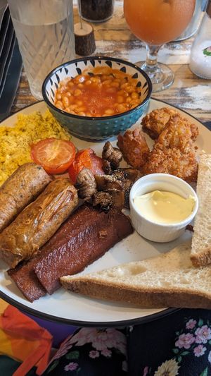 Amazing vegan cooked breakfast at The Good Grub in Eastbourne