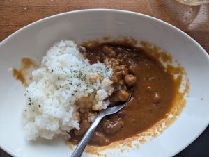 Veg curry at Kon'nichiwa in Naoshima