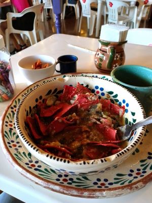 Mixed up and enjoy 🤤 at Frida Chilaquiles Cumbres in Monterrey