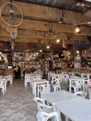 El lugar  at Frida Chilaquiles Contry   in Monterrey