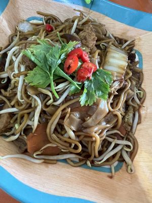 Noodle dish with tofu and veggies   at Xi Yue Vegetarian Food - Food Stall in Taiping