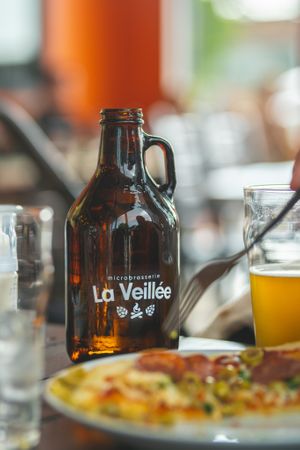Pizza at La Veillée - Microbrasserie et Pub in Sainte-agathe-des-monts