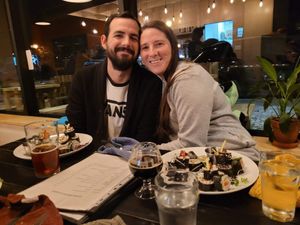 Soirée avec les sushi de l'issue vegan ❤ at La Veillée - Microbrasserie et Pub in Sainte-agathe-des-monts
