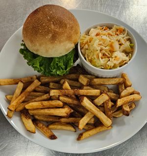 Végé burger
 at La Veillée - Microbrasserie et Pub in Sainte-agathe-des-monts
