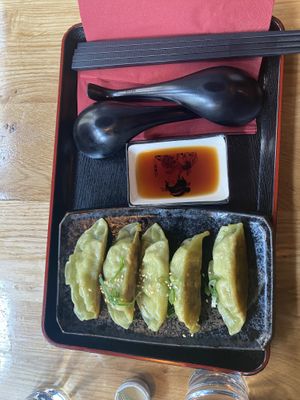 Gebratene gyoza - vegan   at Min Ramen Bar in Heidelberg