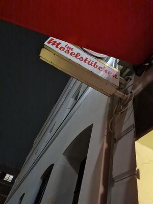 Insegna del locale at Moselstübchen in Cologne