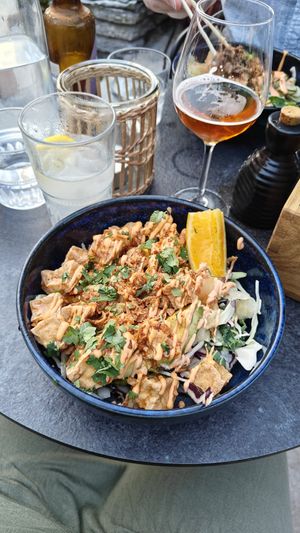 Tofu Bowl at Lulu Poke and Sushi Bar in Visby