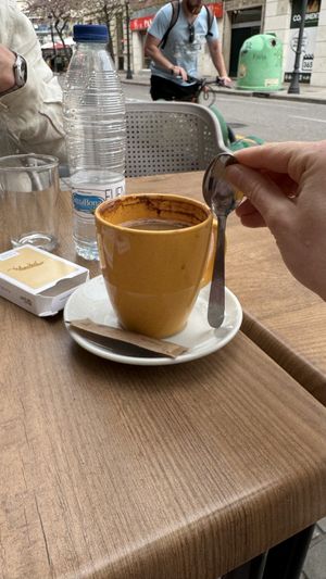 Size of the “cappuccino”   at Dempanadas  in Valencia