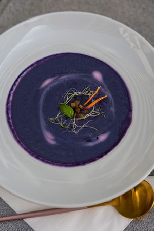 Cream soup of red cabbage with pears at Nom Nom in Bucharest