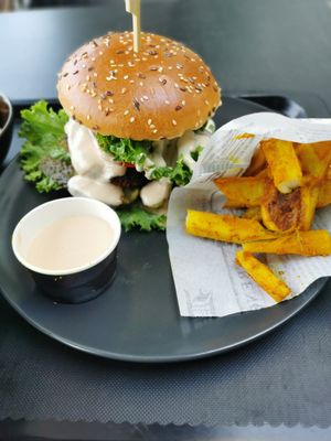 Delicious burger at Nom Nom in Bucharest