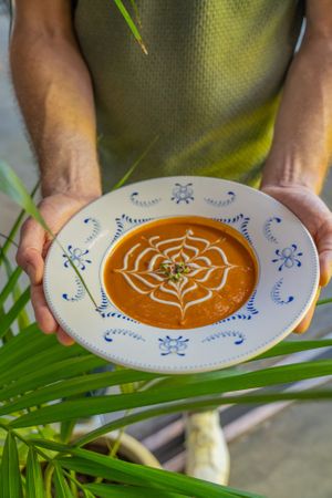 Tomato cream soup with leeks at Nom Nom in Bucharest