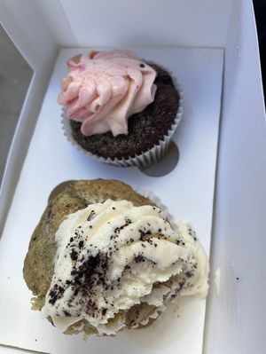 Oreo and chocolate cupcake  at Heavenly Cupcakes in Rotterdam