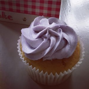 lavender cupcake at Heavenly Cupcakes in Rotterdam