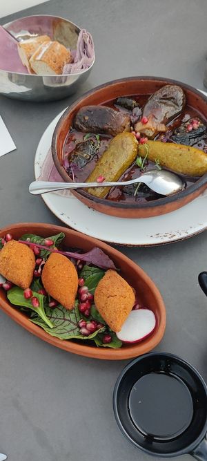 Kibeh and dolmas at Kubba Levantin in Aqaba