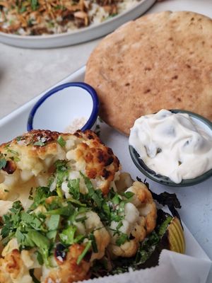 Blumenkohl mit Joghurt at Café NIL in Vienna