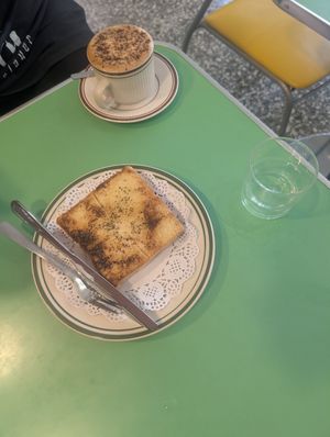 Garlic toast at Roar Factory in Tainan