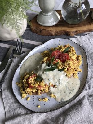 Tofu scramble toast with ranch sauce at Nagotove - Наготове in Moscow