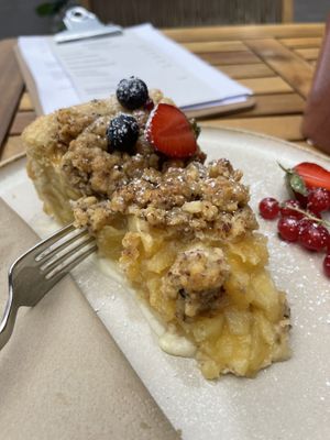 Vegan apple nut crumble   at Cup of Sun in Cologne