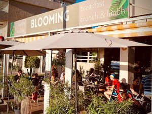 Front view at BLOOMING I Healthy Food Café in Torremolinos