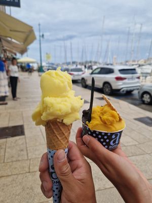 Orange Ginger and Vegan Extra Dark Chocolate and Mango at aROMA in Mali Losinj
